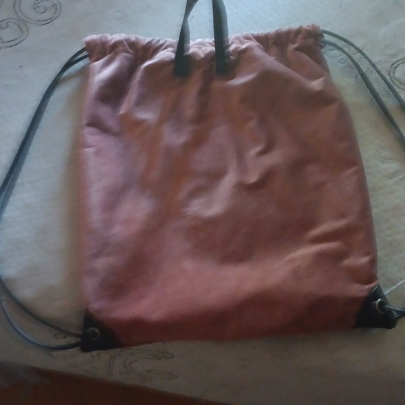 Back pack - Picture 2 of 3